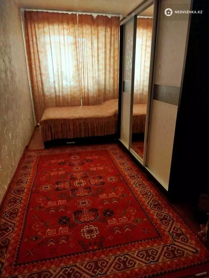 2-комнатная квартира, этаж 9 из 9, 56 м², фотография 2
