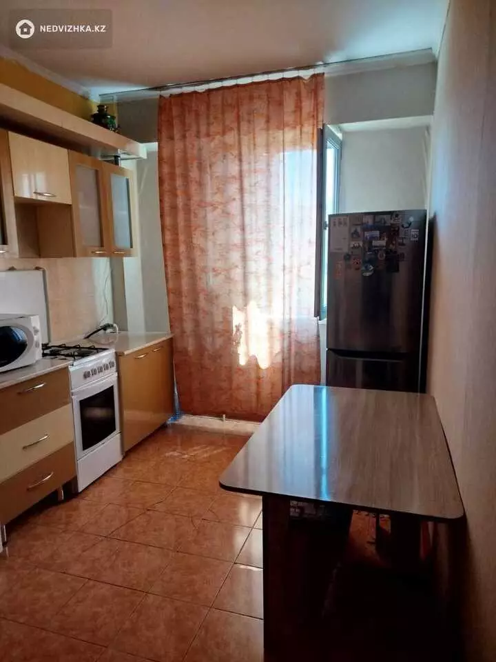 2-комнатная квартира, этаж 9 из 9, 56 м², фотография 4