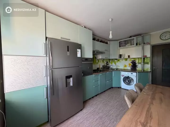 3-комнатная квартира, этаж 3 из 5, 81 м²