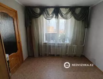 3-комнатная квартира, этаж 9 из 9, 53 м², миниатюра 3