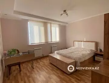 5-комнатный дом, 10 соток, 250 м²