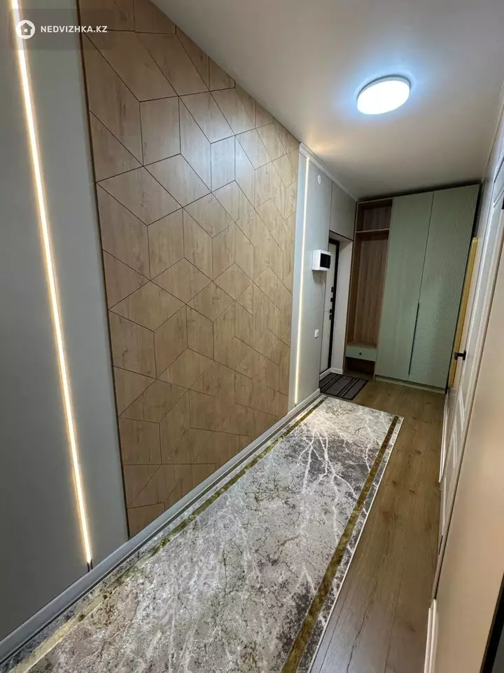 3-комнатная квартира, этаж 8 из 18, 52 м², фотография 3