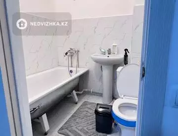 2-комнатная квартира, этаж 9 из 9, 57 м², На длительный срок