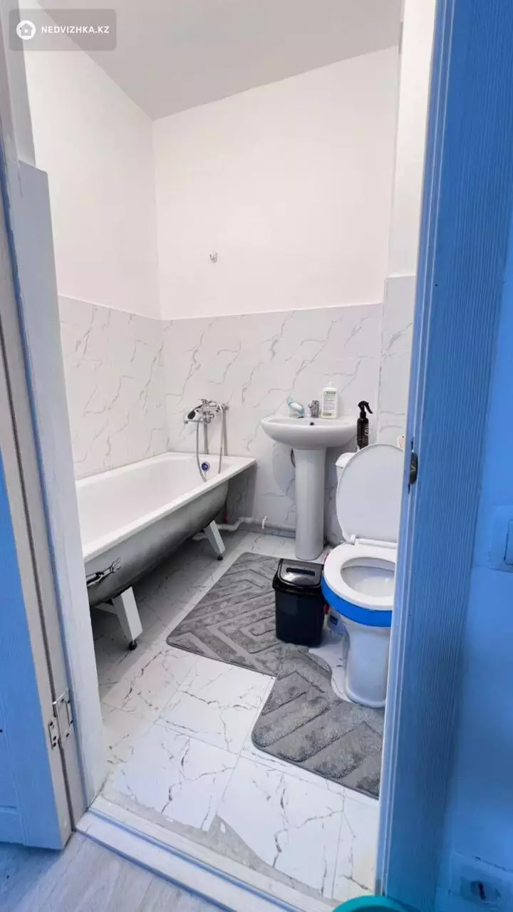 2-комнатная квартира, этаж 9 из 9, 57 м², На длительный срок