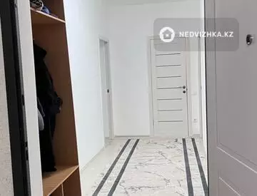 2-комнатная квартира, этаж 9 из 9, 57 м², На длительный срок