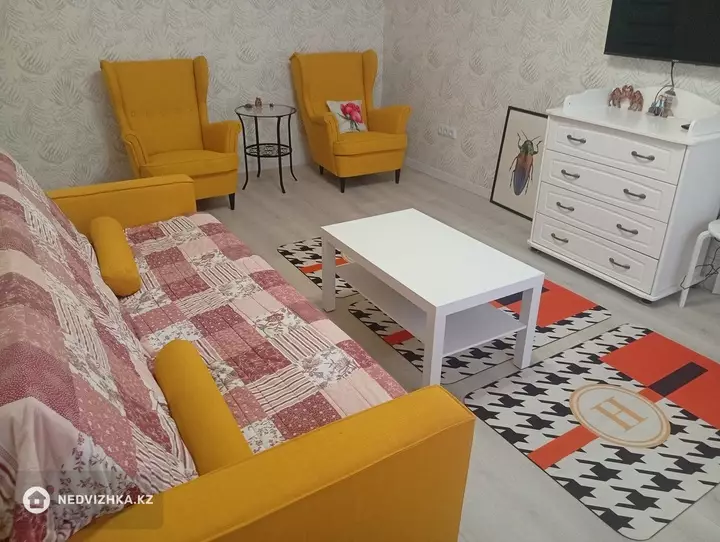 2-комнатная квартира, этаж 8 из 9, 60 м², Посуточно, фотография 4