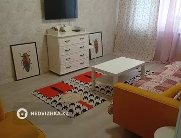 2-комнатная квартира, этаж 8 из 9, 60 м², Посуточно, миниатюра 8