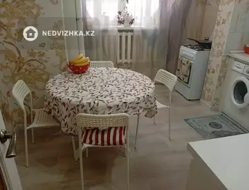 2-комнатная квартира, этаж 8 из 9, 60 м², Посуточно, миниатюра 11