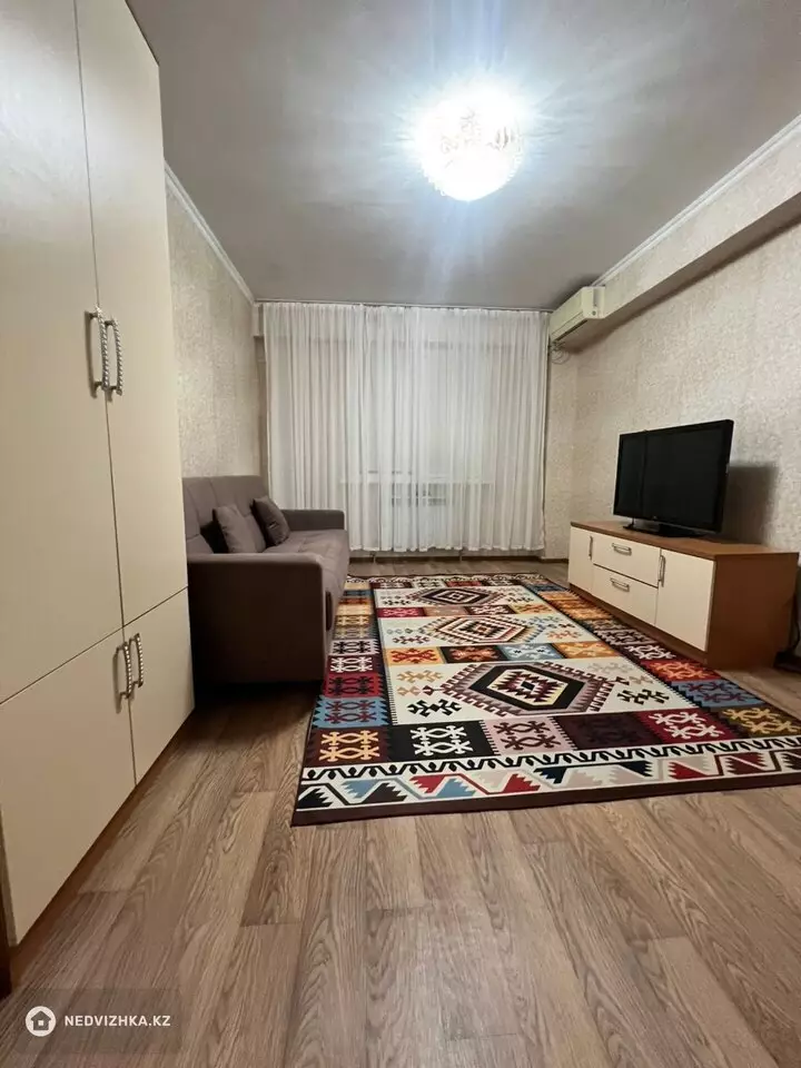 1-комнатная квартира, этаж 8 из 9, 41 м², фотография 2