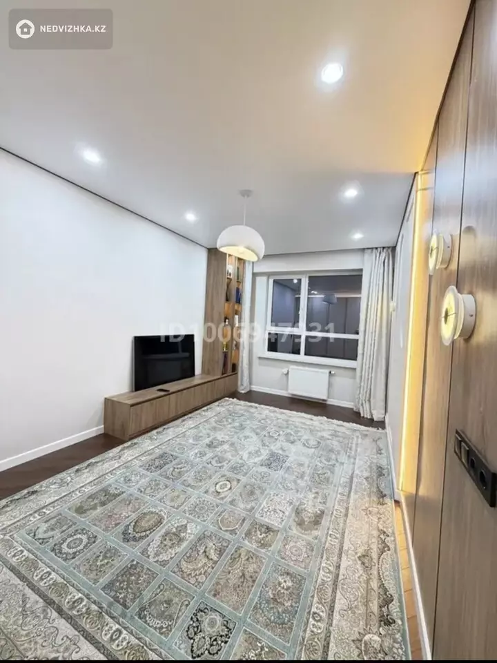 1-комнатная квартира, этаж 5 из 12, 40 м², фотография 2