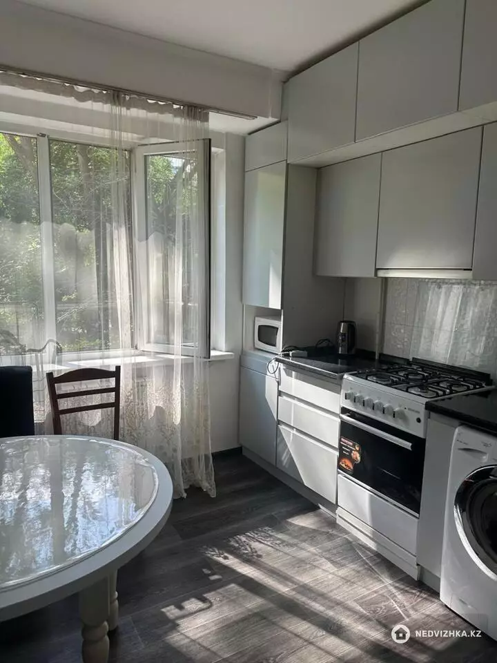 1-комнатная квартира, этаж 1 из 5, 39 м², фотография 2