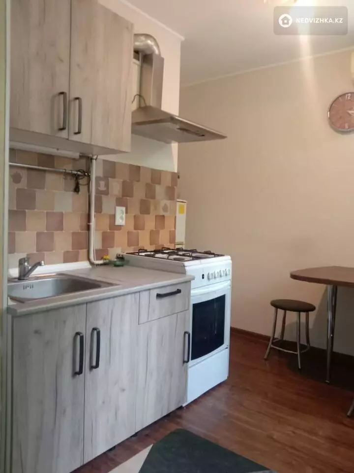 2-комнатная квартира, этаж 2 из 5, 54 м², На длительный срок, фотография 4