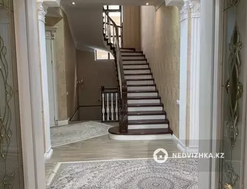 10-комнатный дом, 8 соток, 440 м², миниатюра 6