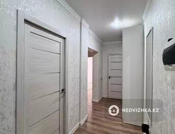 2-комнатная квартира, этаж 3 из 9, 61 м², миниатюра 10