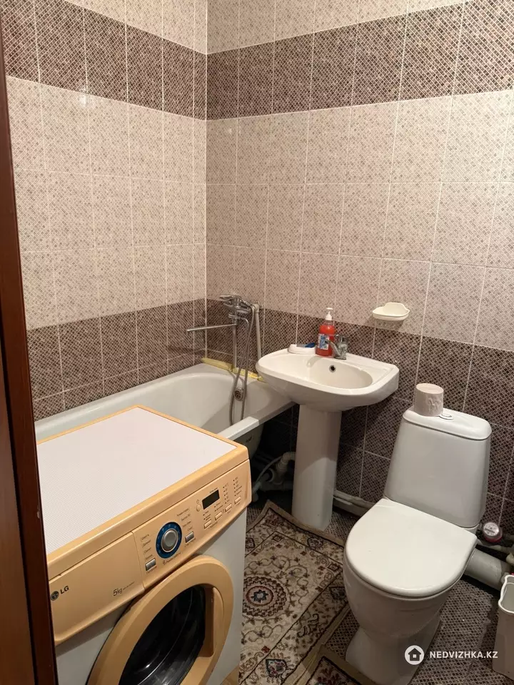 1-комнатная квартира, этаж 2 из 5, 30 м², Посуточно, 5-фотосурет
