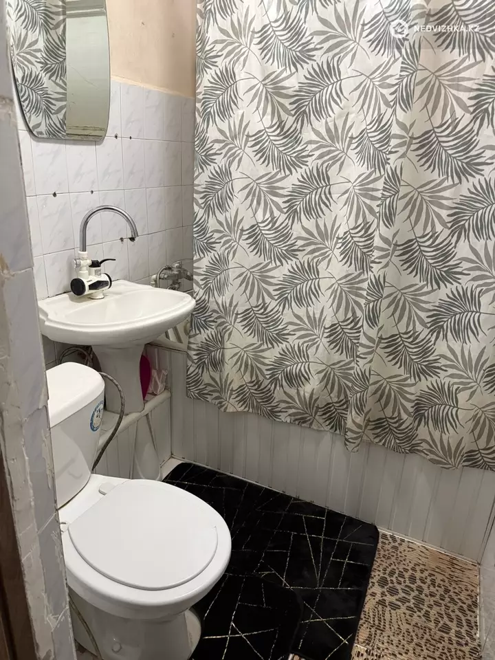 1-комнатная квартира, этаж 1 из 4, 30 м², Посуточно, 3-фотосурет