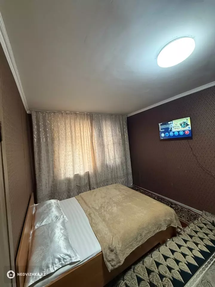 1-комнатная квартира, этаж 1 из 4, 30 м², Посуточно, 2-фотосурет