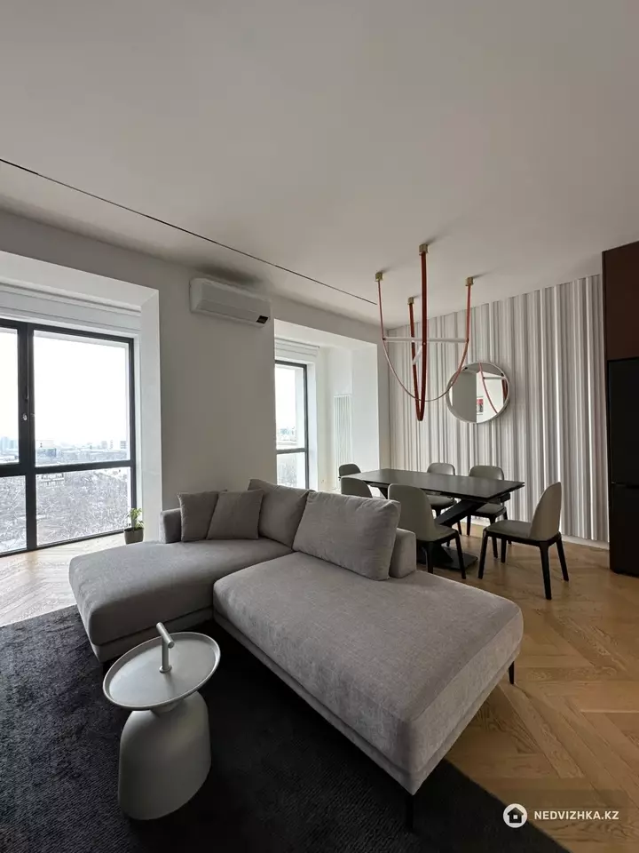 2-бөлмелі пәтер, қабат 8 барлық қабат саны 10, 72 м²