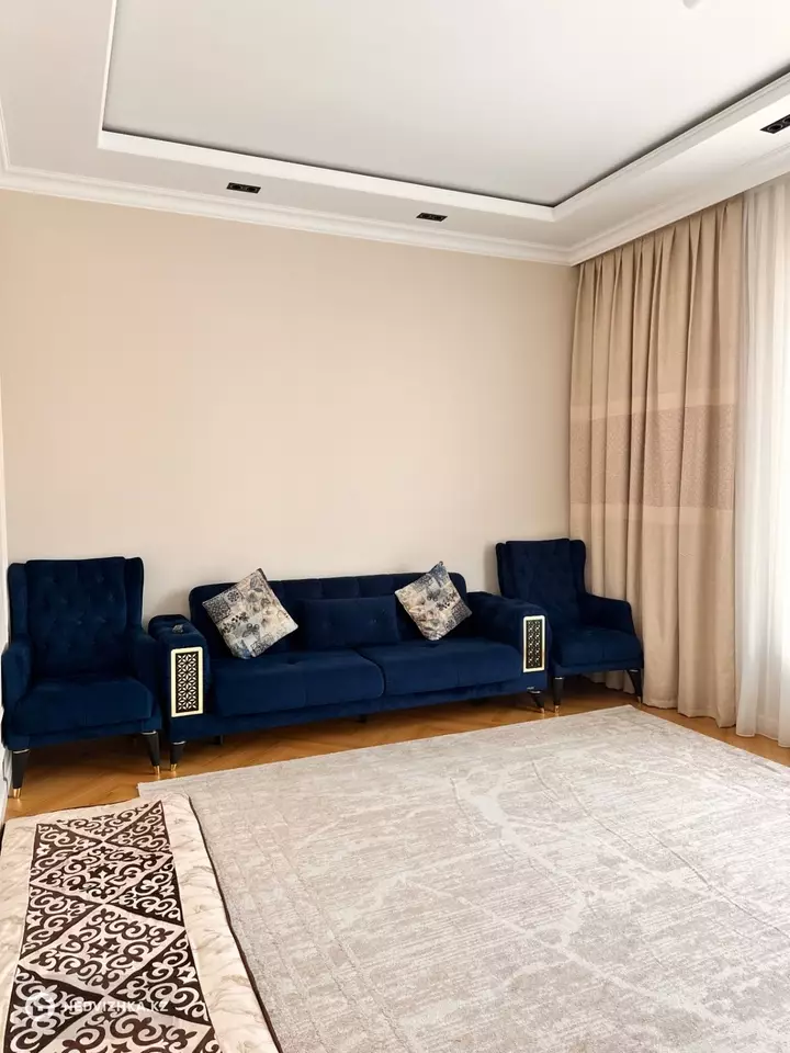 7-комнатный дом, 8 соток, 300 м², фотография 5