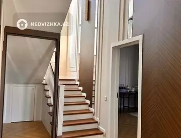 7-комнатный дом, 8 соток, 300 м², миниатюра 12