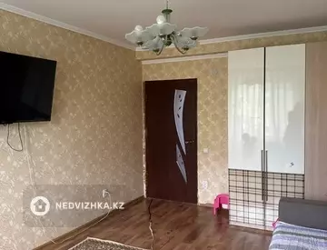 2-комнатная квартира, этаж 5 из 5, 50 м², миниатюра 1
