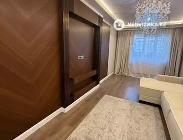 2-комнатная квартира, этаж 3 из 12, 62 м², миниатюра 2