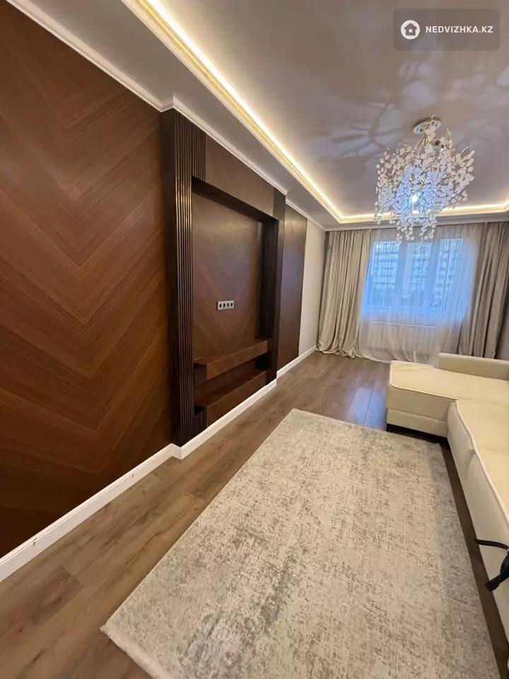 2-комнатная квартира, этаж 3 из 12, 62 м², фотография 2