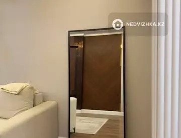 2-комнатная квартира, этаж 3 из 12, 62 м², миниатюра 6