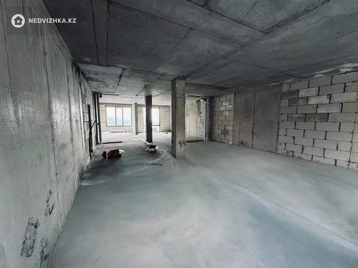 3-комнатная квартира, этаж 2 из 3, 93 м², фотография 4