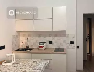 2-комнатная квартира, этаж 2 из 20, 42 м², миниатюра 2