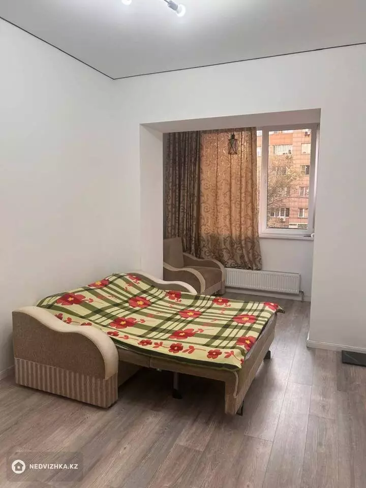 2-комнатная квартира, этаж 2 из 20, 42 м², фотография 4