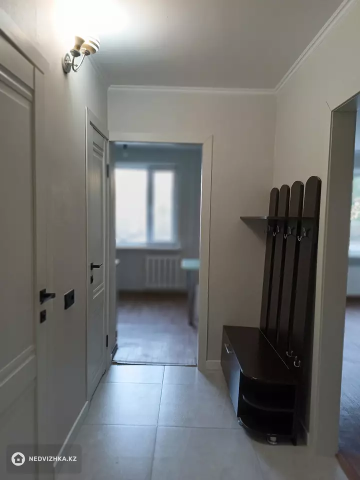 1-комнатная квартира, этаж 2 из 9, 33 м², фотография 4