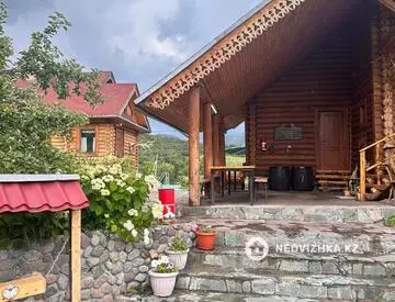 4-комнатный дом, 100 соток, 170 м², На длительный срок