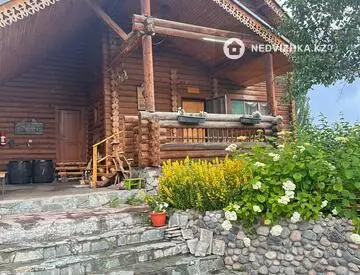 4-комнатный дом, 100 соток, 170 м², На длительный срок