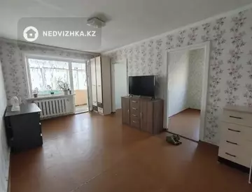 4-комнатная квартира, этаж 5 из 5, 61 м²