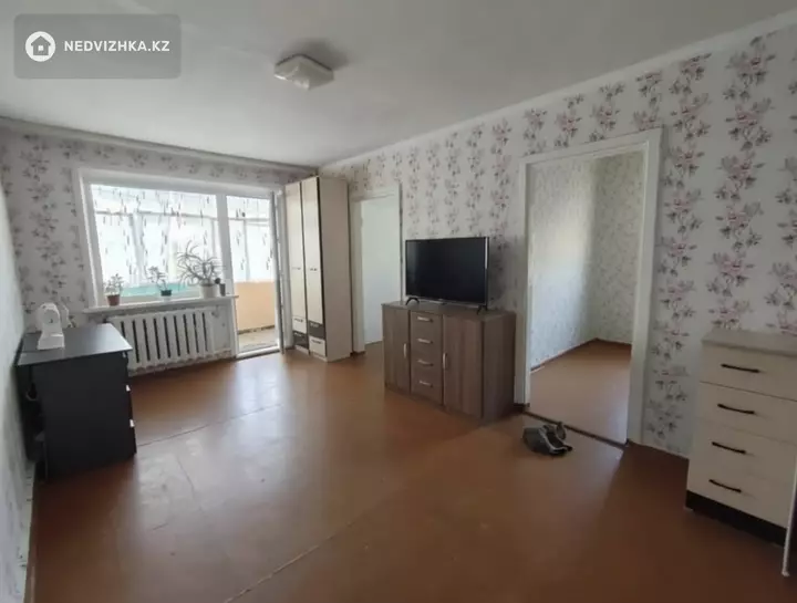 4-комнатная квартира, этаж 5 из 5, 62 м²