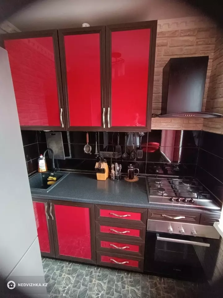 2-комнатная квартира, этаж 5 из 5, 43 м², фотография 2