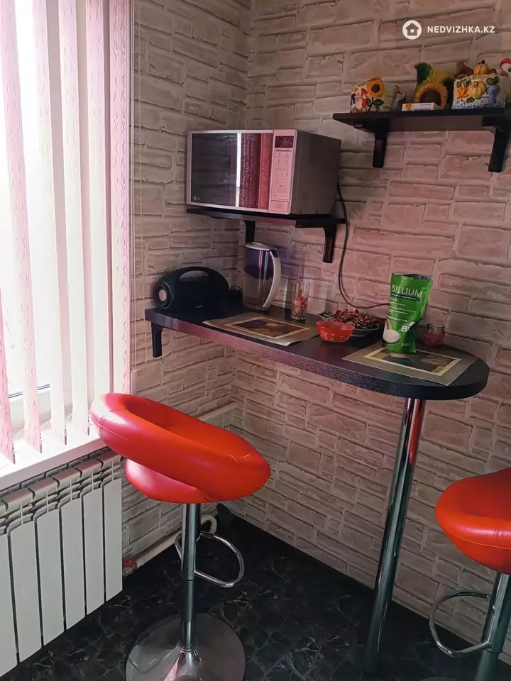 2-комнатная квартира, этаж 5 из 5, 43 м², фотография 3
