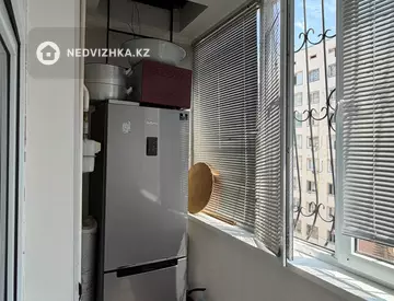 3-комнатная квартира, этаж 6 из 9, 79 м², миниатюра 6