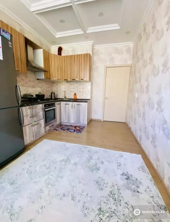 1-комнатная квартира, этаж 8 из 10, 42 м²