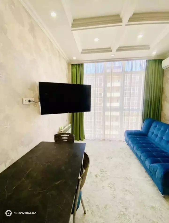 1-комнатная квартира, этаж 8 из 10, 42 м², фотография 3