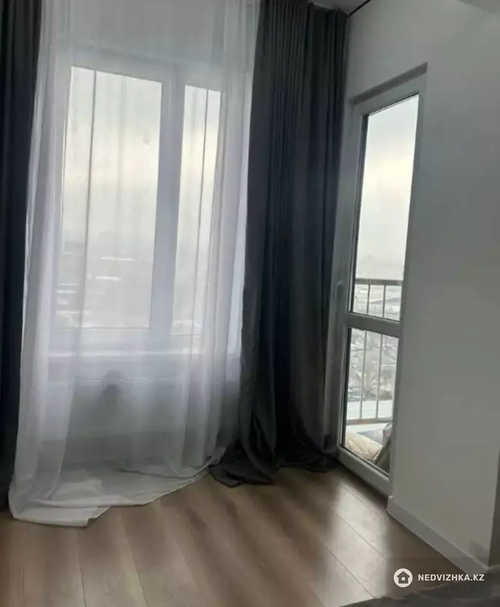 1-комнатная квартира, этаж 14 из 17, 30 м², фотография 2