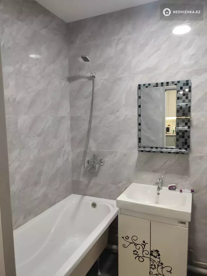 2-комнатная квартира, этаж 1 из 3, 34 м², фотография 3