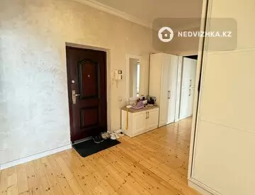 2-комнатная квартира, этаж 7 из 9, 71 м², миниатюра 9