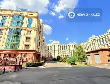 5-комнатная квартира, этаж 6 из 6, 300 м², миниатюра 1