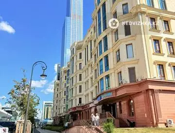 5-комнатная квартира, этаж 6 из 6, 300 м², миниатюра 5