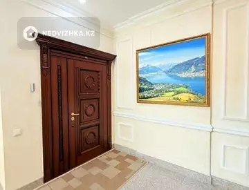 5-комнатная квартира, этаж 6 из 6, 300 м², миниатюра 8