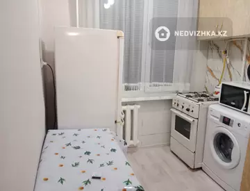 1-комнатная квартира, этаж 4 из 5, 34 м², Посуточно