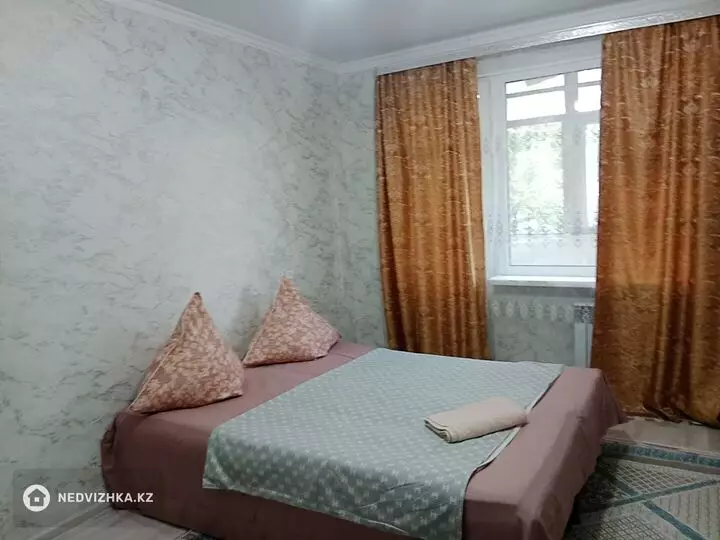 1-комнатная квартира, этаж 4 из 5, 34 м², Посуточно, фотография 4