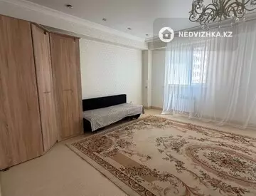 3-комнатная квартира, этаж 5 из 10, 122 м²